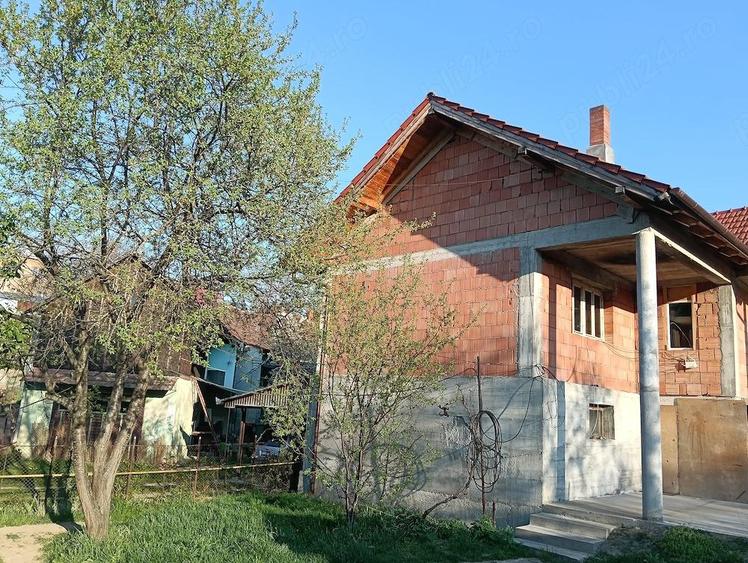 Casa de vanzare aproape de centru - 2