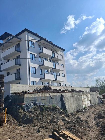 vanzare apartament 3 camere - 1