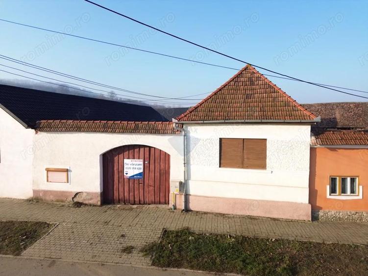 Casa saseasca 3 camere si 1400 mp teren in Brateiu - jud. Sibiu - 18