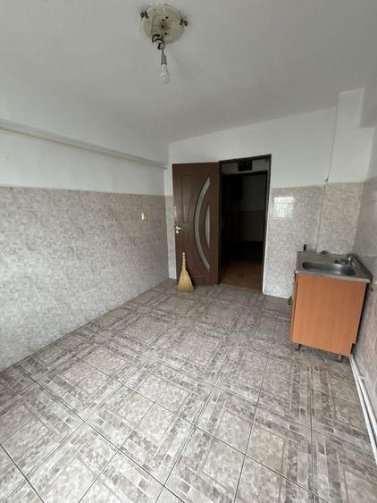Apartament 3 camere Buhusi - 1