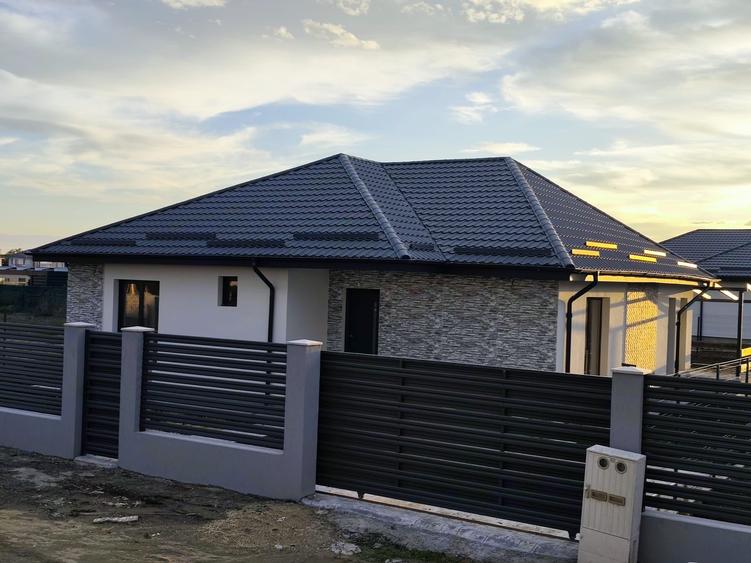 FARA COMISIOANE in Gulia casa cu 4 camere 2 bai terasa PARTER+pod placa la cheie - 44