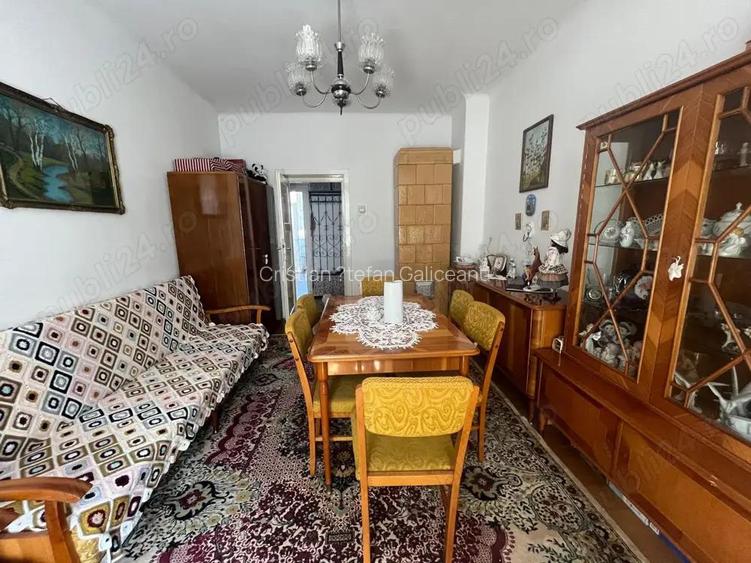 Apartament 2 camere, decomandat, zona Calea Bucure?ti
