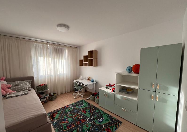 Apartament 3 camere, zona Coresi, parcare inclusa - 2