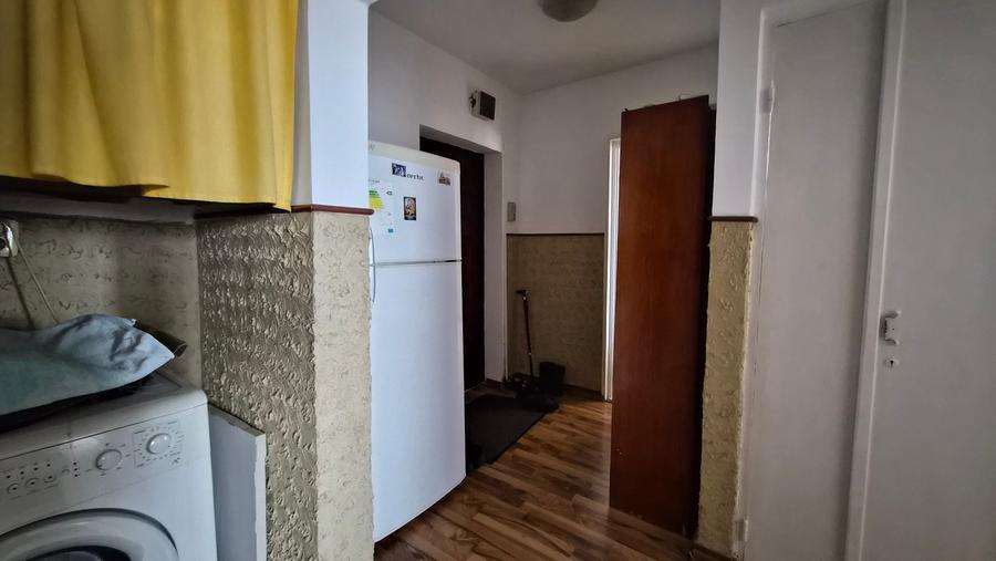 Zona CET - ap 2 camere, dec , et 8/10 , centrala gaze - 2