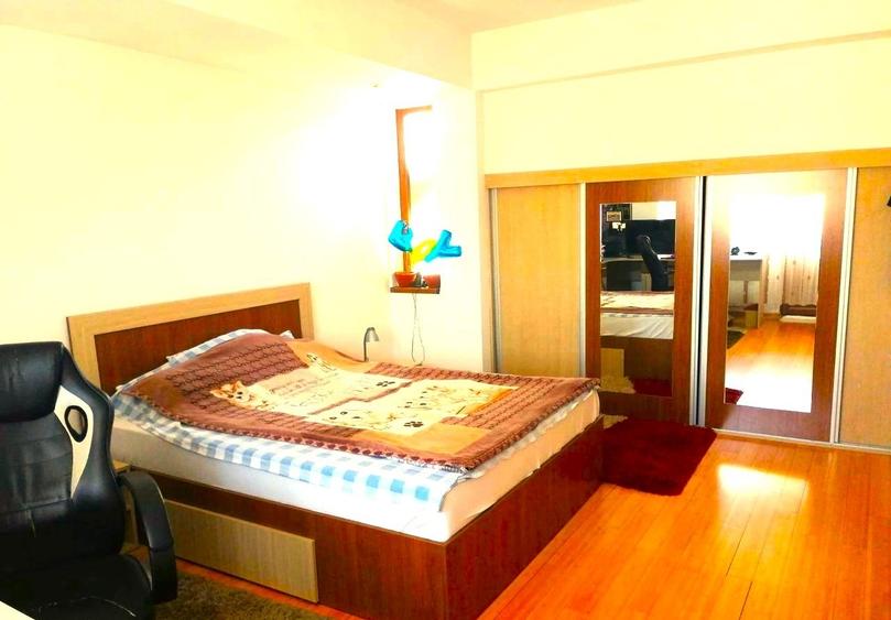 Zona Dorally, vila moderna D+P+E , 4 camere, demisol , mansarda, 400 mp teren - 2