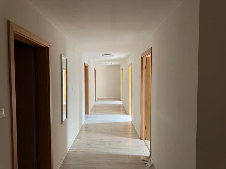 Complex-Lunei,la 5 min.de Prefectu;,10 camere,cas multifuncțional - 15