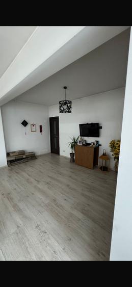 Casa Sector 4 - P+1+M - 2