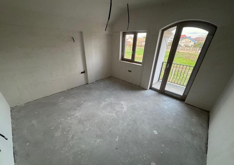 Casa de vanzare Duplex zona Carrfour - 22