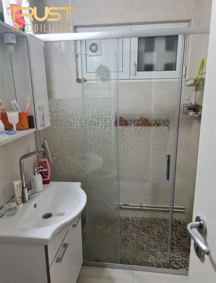 4 Camere I Boxa I zona Hotel Royal - 5