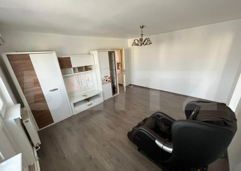 Apartament de vanzare, cu 2 camere, 54 mp, zona Micro 11 - 9