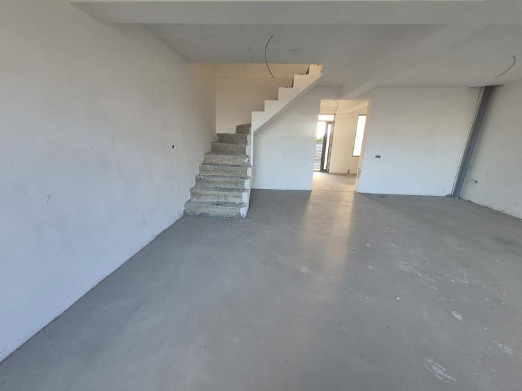 Vila de vanzare P+1+M mangalia - 6