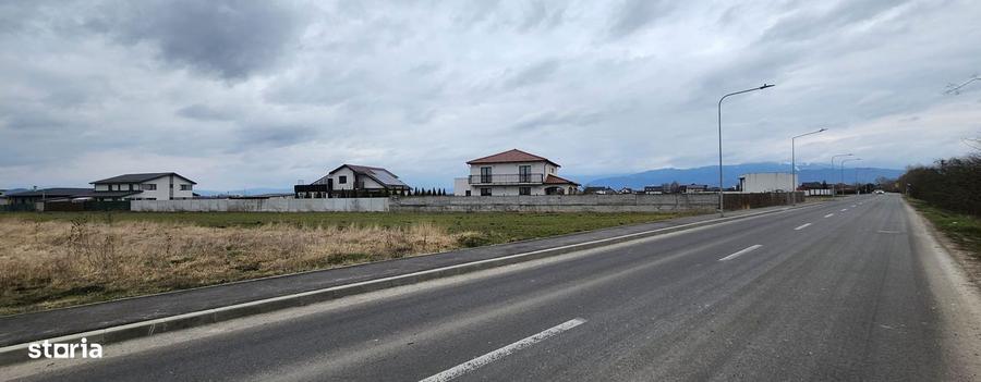 Stupini str. Barsei, asfalt, utilitati, 14 loturi 500-700 mp=7.692 mp. - 1