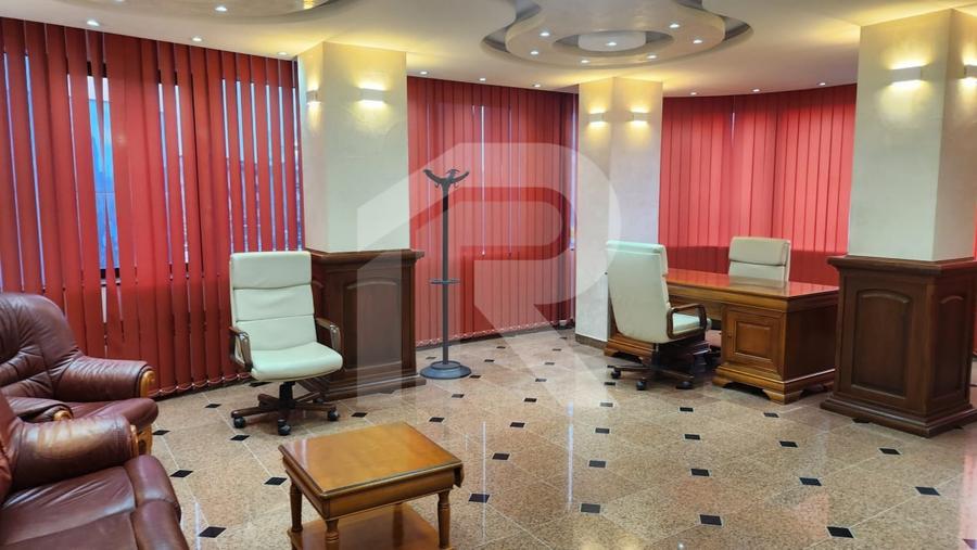 Spațiu premium birouri sau clinică, 2 corpuri, 12 parcări, lift, terasă - 7500 E - 3