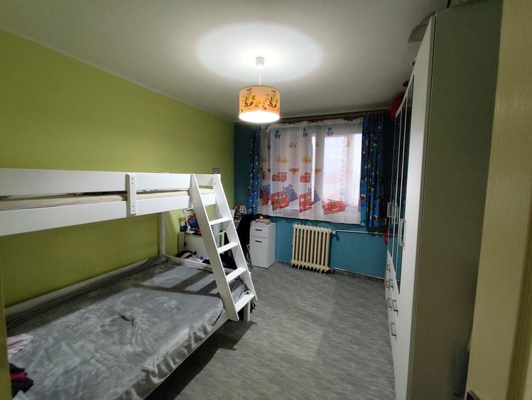 Apartament 3 camere zona buna - 2