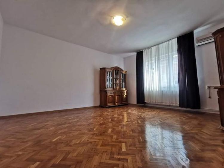 Casă de vânzare pentru investitori  - 1