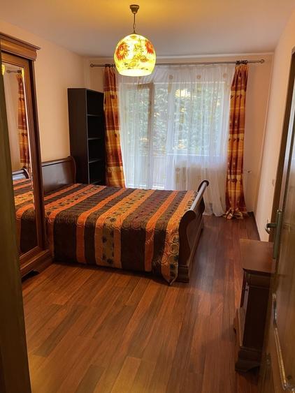 Apartament cu 3 camere decomandat în Dosu Bricii