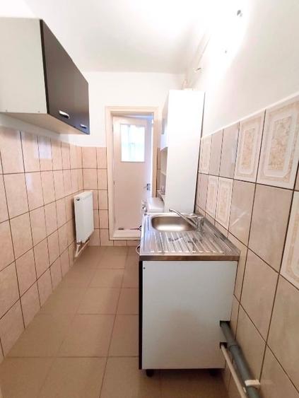 3 camera cu gradina si 2 intrari - 5
