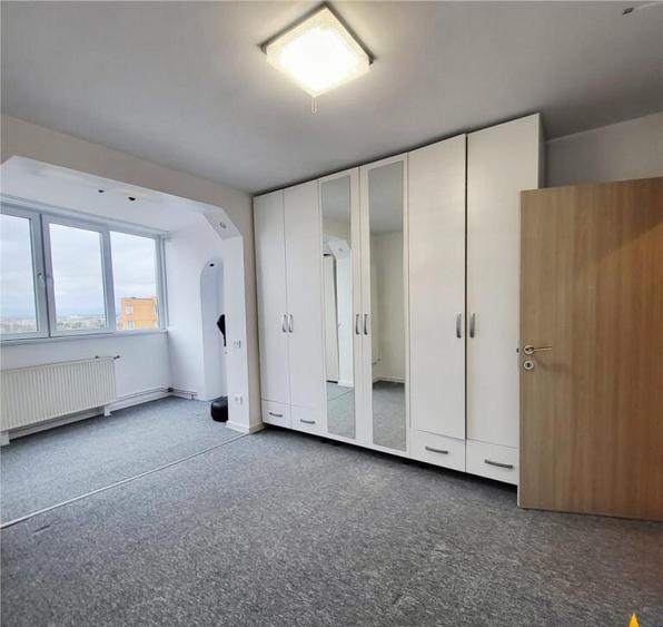 Apartament 3 camere,decomandat,renovat, suprafata generoasa, - 2