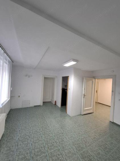 Piata 700 Spatiu Chirie Demisol Inalt - 2