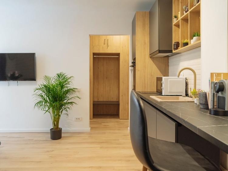 VAND APARTAMENT 2 CAMERE, BULEVARDUL I.C. BRATIANU, PRETABIL INVESTITIE - 23