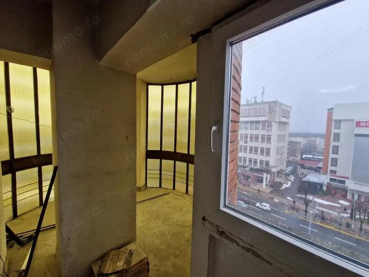 Apartament 3 camere, 69 mp, zona Ultracentral - 1