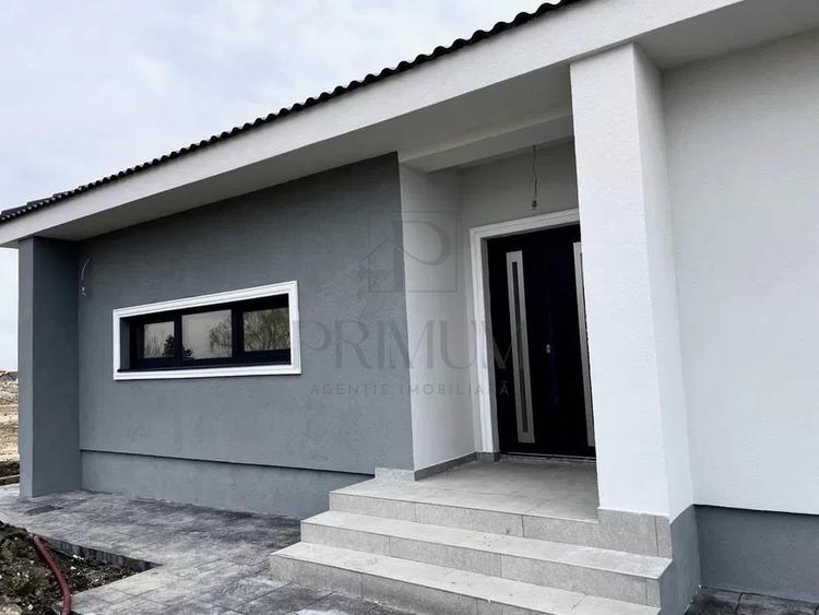 Sacalaz- toate utilitatile- strada asfaltata- dormitor cu baie si dressing - 5