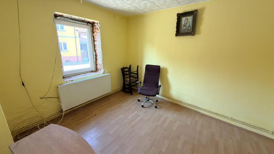 Casa 3 camere + curte 168mp in Avrig - 8