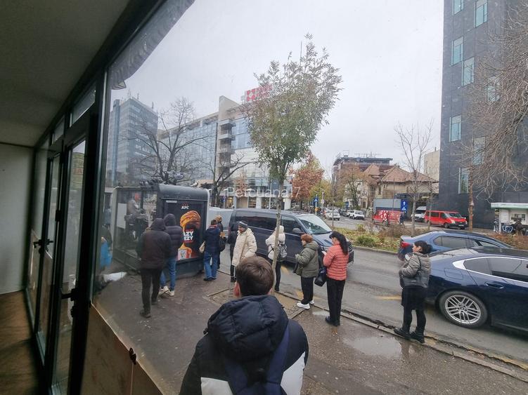 Exclusivitate! Spațiu comercial Charles de Gaulle Aviatorilor stație STB metrou