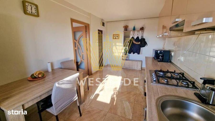 Apartament de vanzare, cu 3 camere, in Giroc - 2