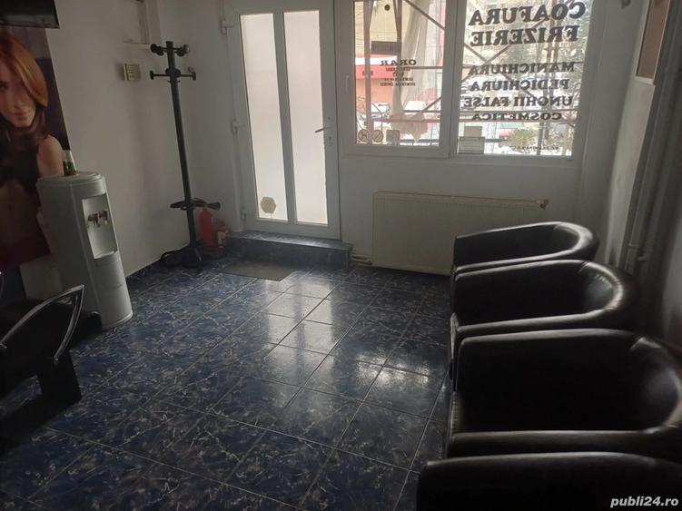 De inchiriat sau vanzare - 6