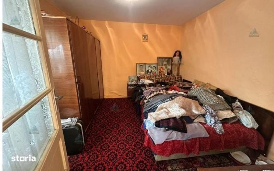 Casă cu 3 camere în Uiești