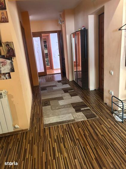 Apartament cu 5 camere în Central