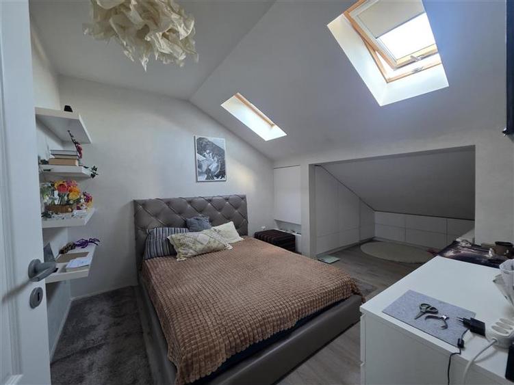 Apartament cu 3 camere decomandat, mobilat în Aeroport