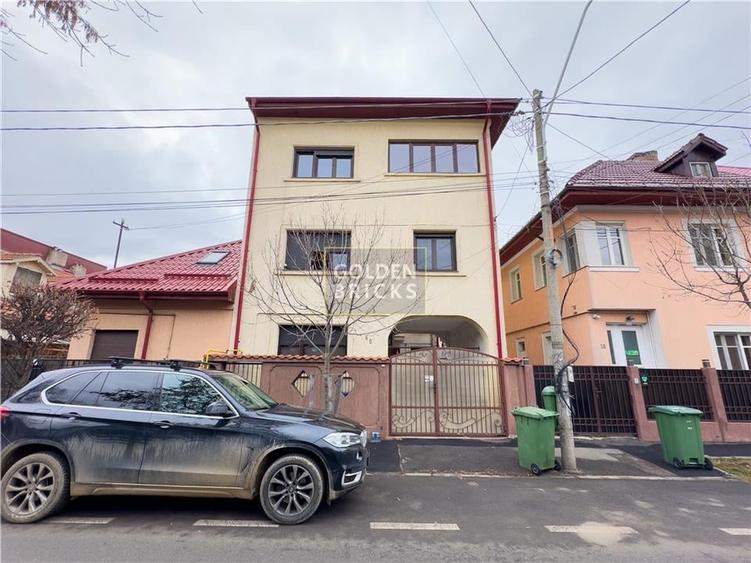 Piata Domenii | Vila individuala | 7 Camere| Renovata - 5