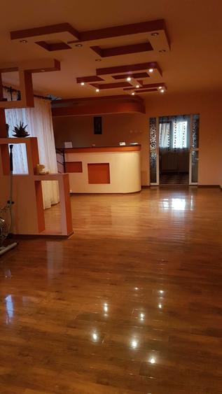 Casa de inchiriat: 5 dormitoare, 210 mp, teren de 900 mp - 6