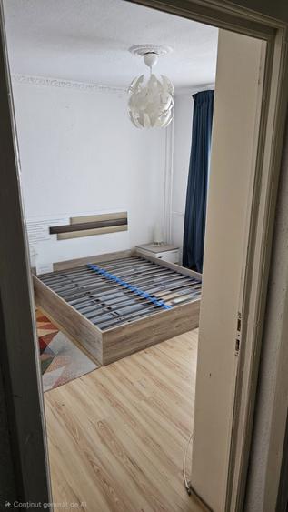 De vanzare apartament 4 camere - 5