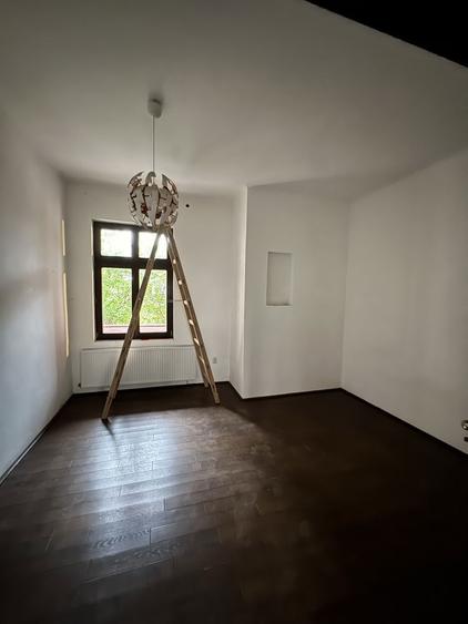 Spatiu de inchiriat zona Balcescu - 6