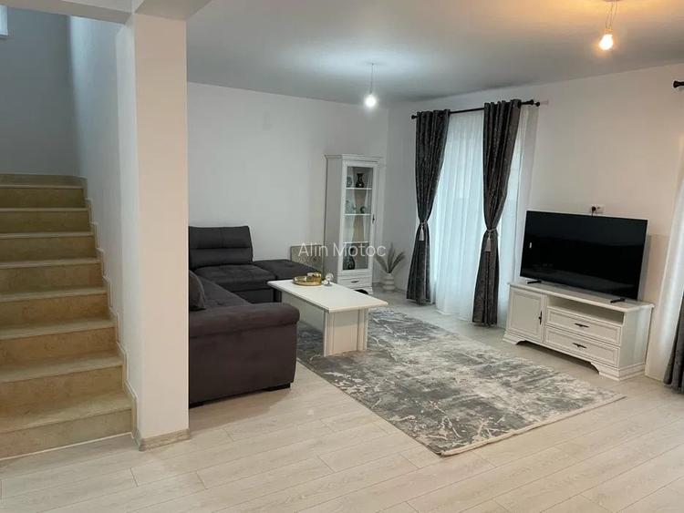 Casa cu mansarda - Golesti