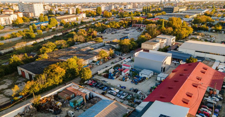 Teren | platforma betonata de inchiriat 900 mp | Stra - 5