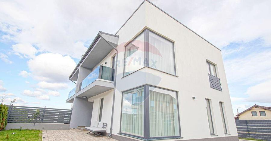 Locuie?te intr-un peisaj de poveste Vila moderna ... - 3