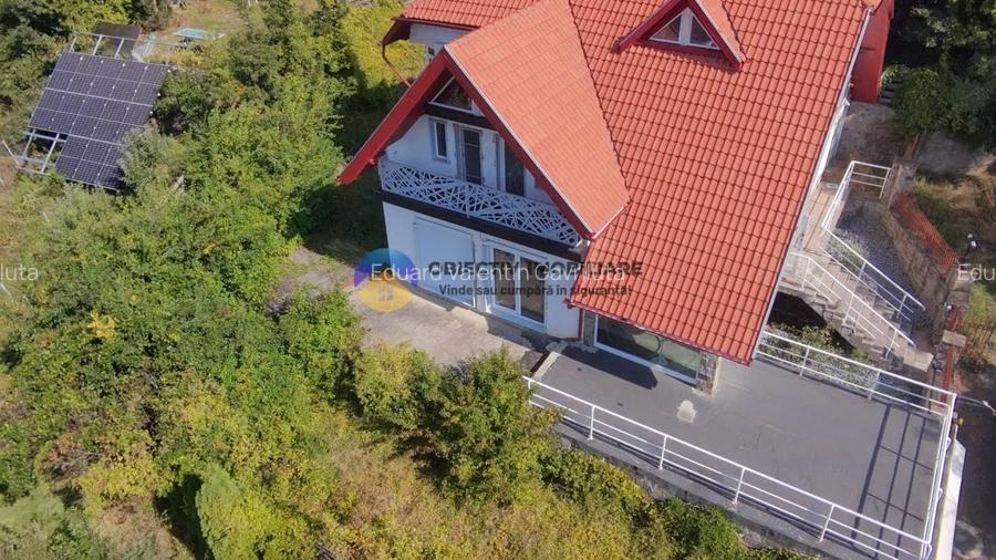 Casa moderna + Tesla Model S - oferta unica in Piatra-Neamt, zona Sarata