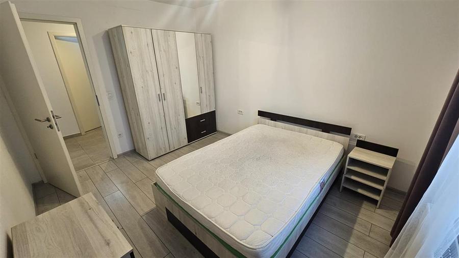 Apartament cu 2 camere decomandat, mobilat în Tractorul