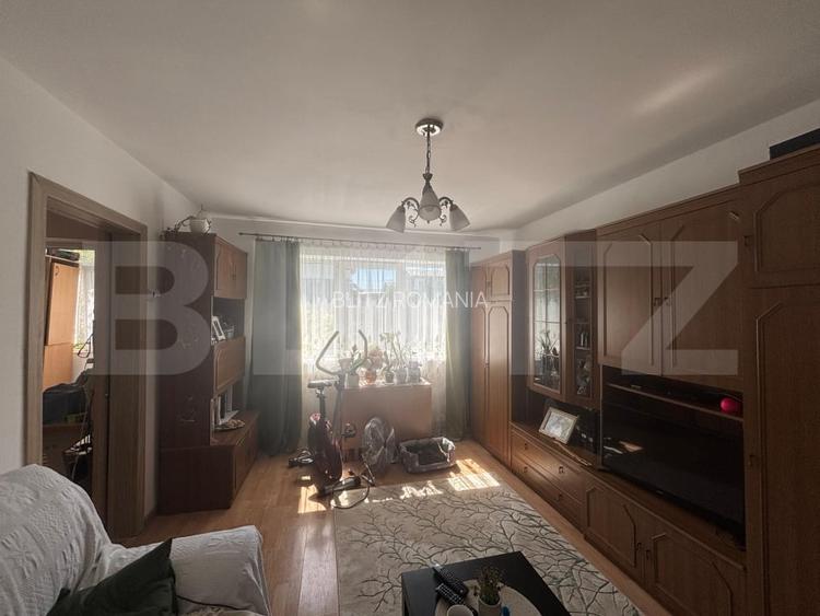 Apartament cu 3 camere, etajul 2/4, 50 mp, Micro 11 Apartament cu 3 camere, etajul 2/4, 50 mp, Micro 11