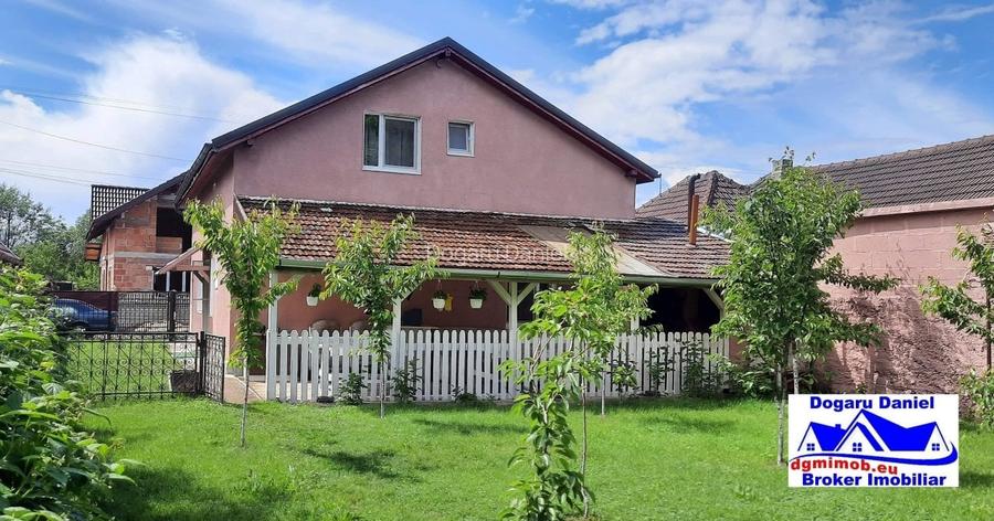 Casă cu 5 camere în Central