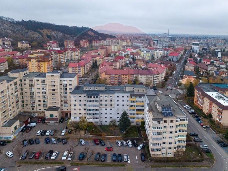 Apartament cu 3 camere in zona pietonala Racadau - 3