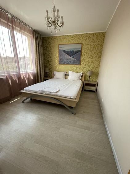 Apt. 2 camere mobilate, et.4, Calea Victoriei, bloc solid, vedere Palatul Regal - 10