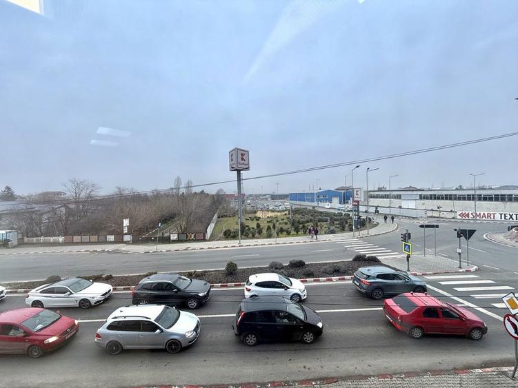 Spatiu/Birou Voluntari 100 mp - De Inchiriat - 1