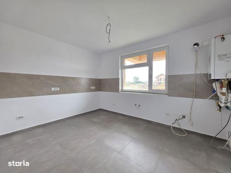 Casă cu 3 camere în Stupini