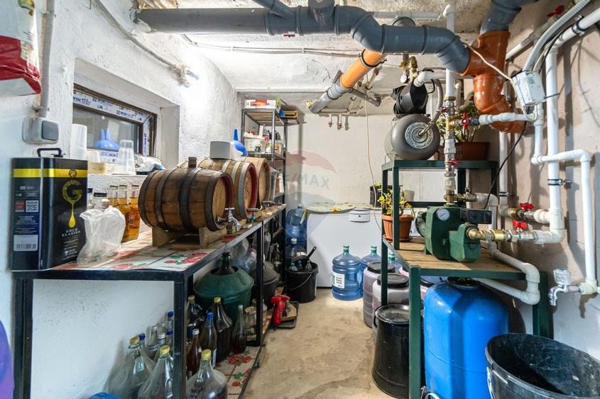 Vila cu 8 camere, 7150 mp teren intravilan I OZUN, COVASNA| COMISION 0 - 51