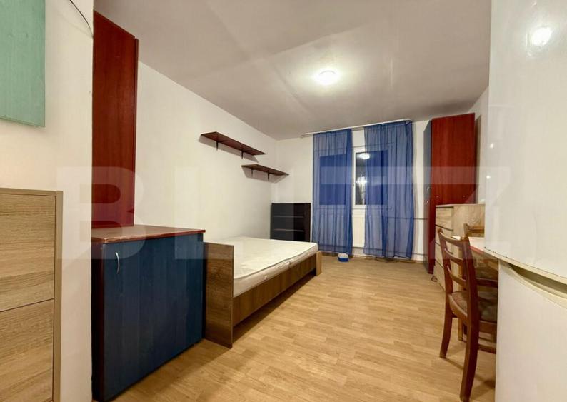Garsoniera in zona Triaj ideala pentru locuit sau in - 2